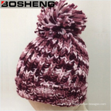 Chapeau Crocheted Lady Winter de belle couleur avec POM